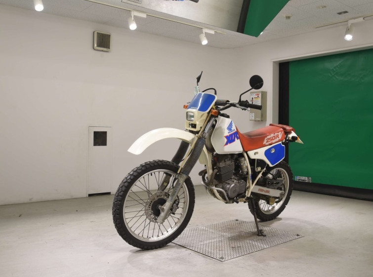 Мотоцикл Honda XLR250R с пробегом 21605 km