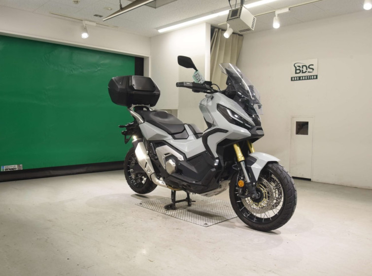 Мотоцикл Honda X-ADV750-2 з пробігом 4221 km