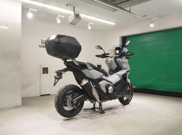 Мотоцикл Honda X-ADV750-2 з пробігом 4221 km