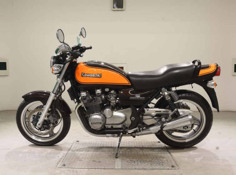 Мотоцикл Kawasaki ZEPHYR750 с пробегом 17329 km