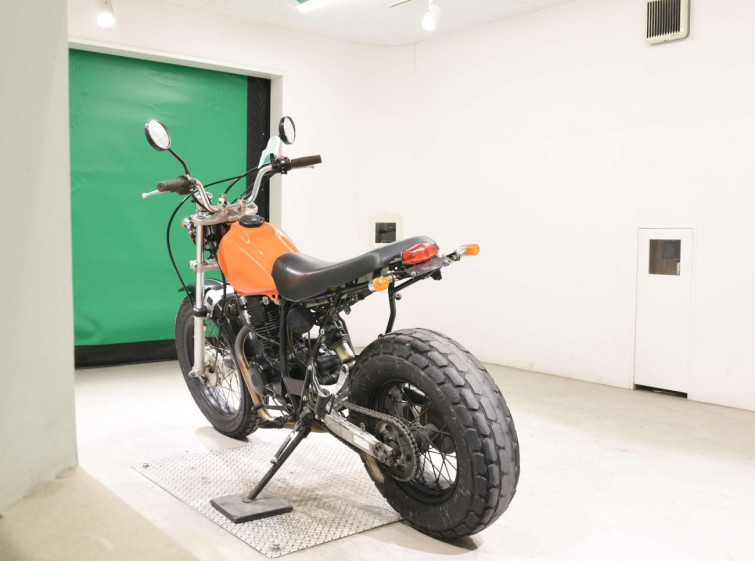 Мотоцикл Yamaha TW200 с пробегом 5743 km