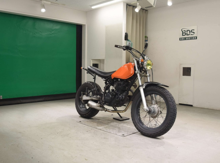 Мотоцикл Yamaha TW200 с пробегом 5743 km