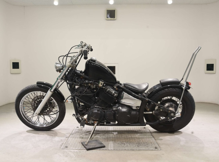 Мотоцикл Yamaha DRAGSTAR XVS400