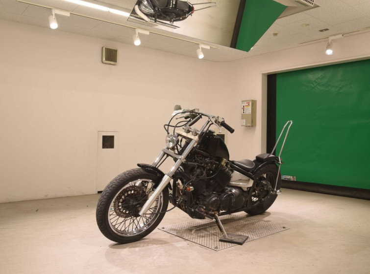 Мотоцикл Yamaha DRAGSTAR XVS400