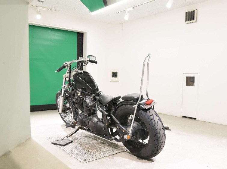 Мотоцикл Yamaha DRAGSTAR XVS400