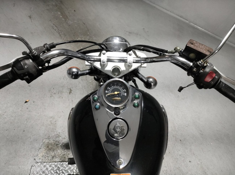 Мотоцикл Suzuki INTRUDER 250LC