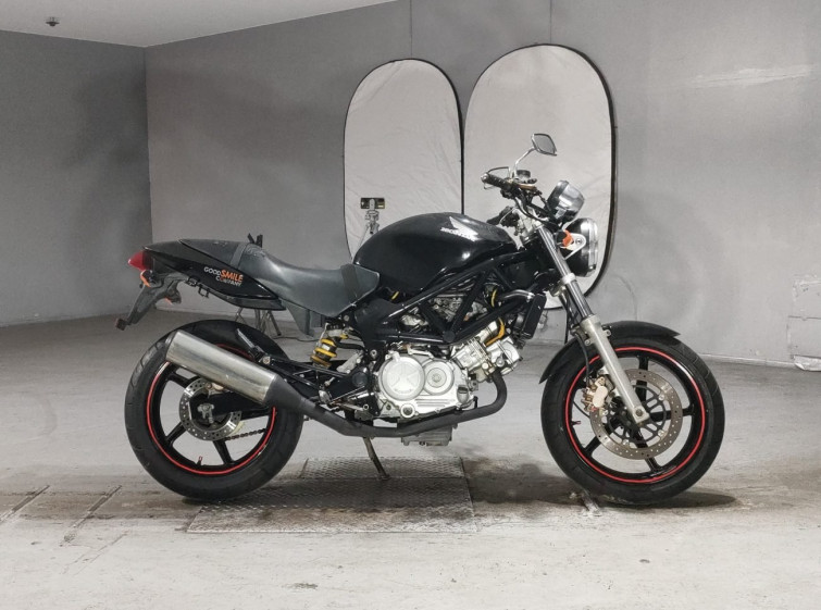 Мотоцикл Honda VTR250 с пробегом 38613 km
