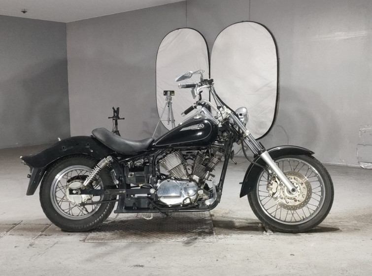 Мотоцикл Yamaha DRAGSTAR XVS250