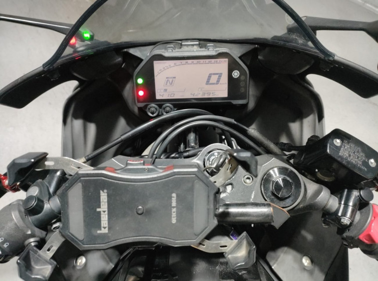 Мотоцикл Yamaha YZF-R25 с пробегом 42395 km