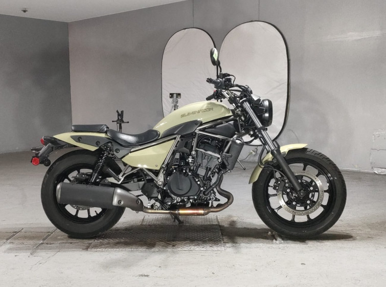 Мотоцикл Kawasaki ELIMINATOR 400 с пробегом 3404 km