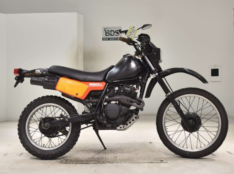 Мотоцикл Honda XLX250R з пробігом 19356 km