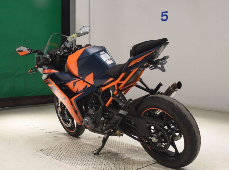 Мотоцикл KTM RC 390 с пробегом 2409 km