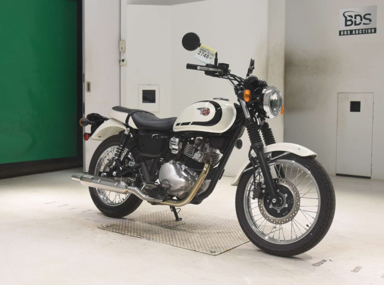 Мотоцикл Kawasaki W230 с пробегом 305 km