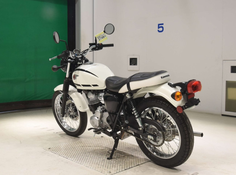 Мотоцикл Kawasaki W230 с пробегом 305 km