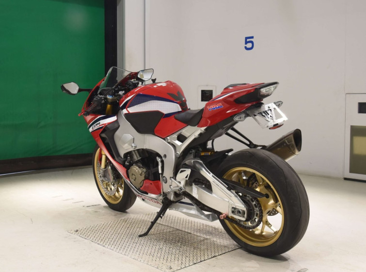 Мотоцикл Honda CBR1000RR SP с пробегом 13166 km