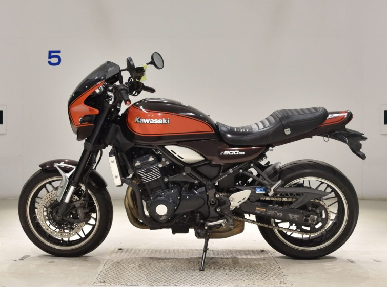 Мотоцикл Kawasaki Z900RS с пробегом 67590 km