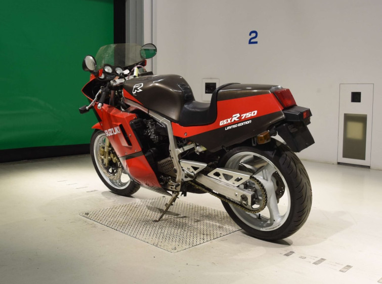 Мотоцикл Suzuki GSX-R750 с пробегом 32981 km