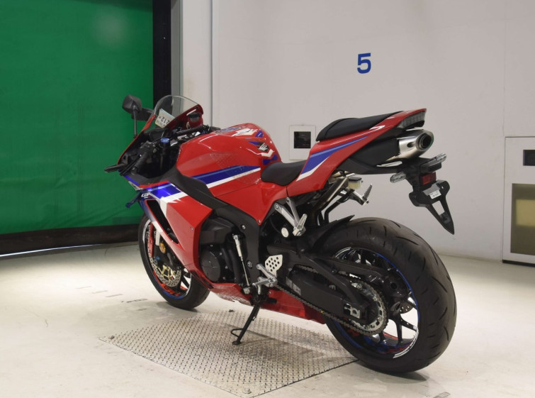 Мотоцикл Honda CBR600RR з пробігом 1327 km