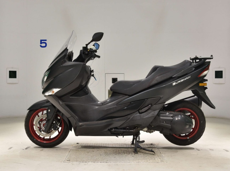 Мотоцикл Suzuki BURGMAN125 с пробегом 35420 km