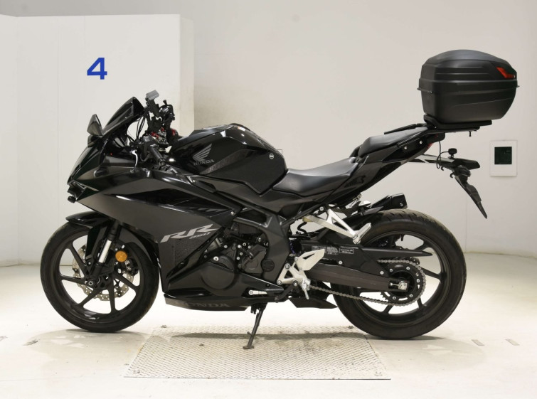 Мотоцикл Honda CBR250RR с пробегом 9425 km