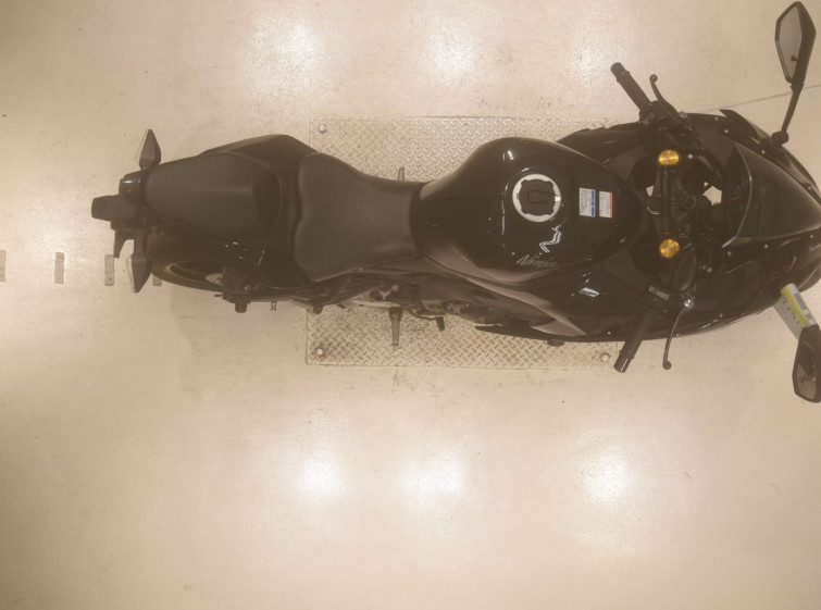 Мотоцикл Kawasaki NINJA ZX-25R с пробегом 2021 km