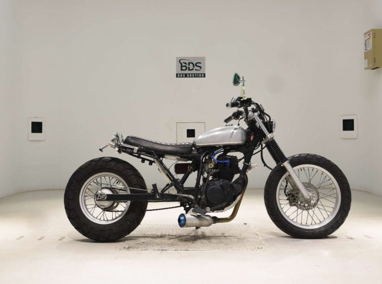 Мотоцикл Yamaha TW200E з пробігом 6067 km