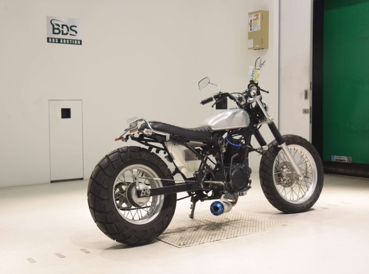 Мотоцикл Yamaha TW200E з пробігом 6067 km