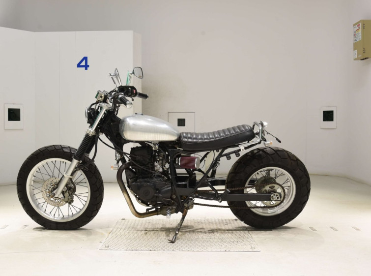 Мотоцикл Yamaha TW200E з пробігом 6067 km