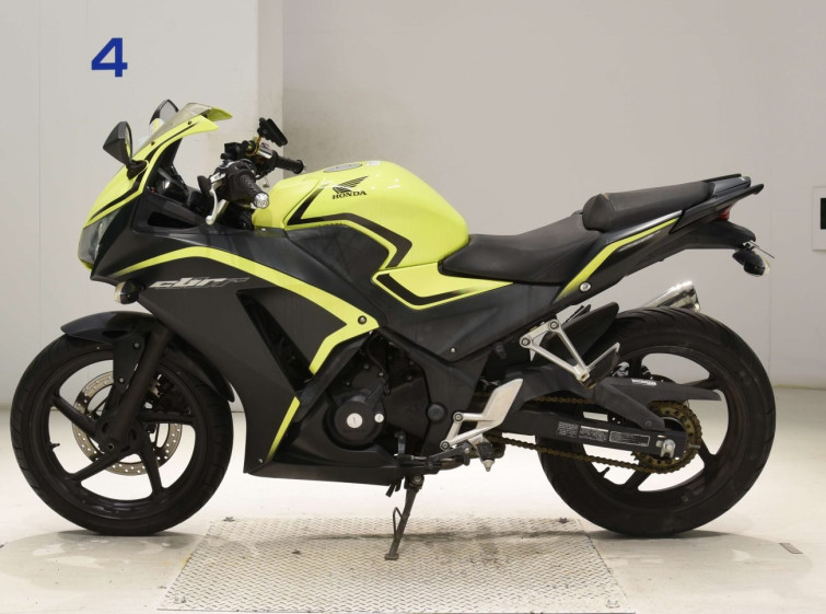 Мотоцикл Honda CBR250RA с пробегом 40132 km