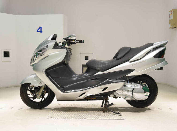 Мотоцикл Suzuki SKYWAVE 250M с пробегом 7308 km