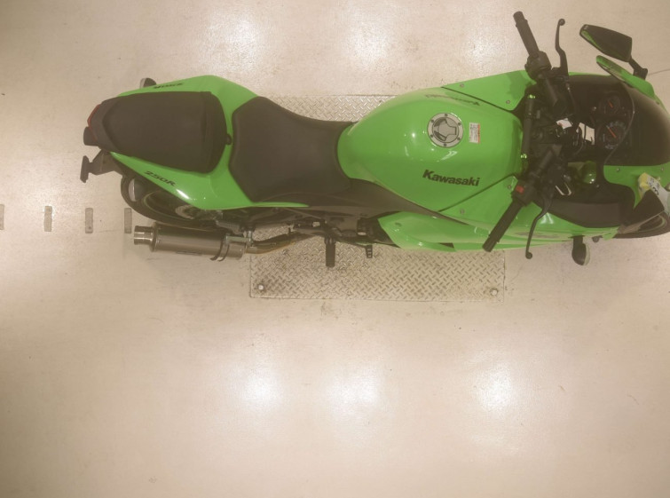 Мотоцикл Kawasaki NINJA250R с пробегом 11564 km
