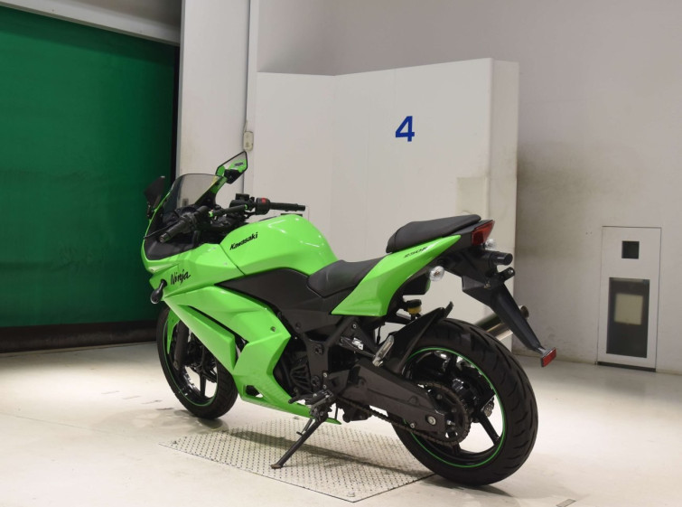 Мотоцикл Kawasaki NINJA250R с пробегом 11564 km