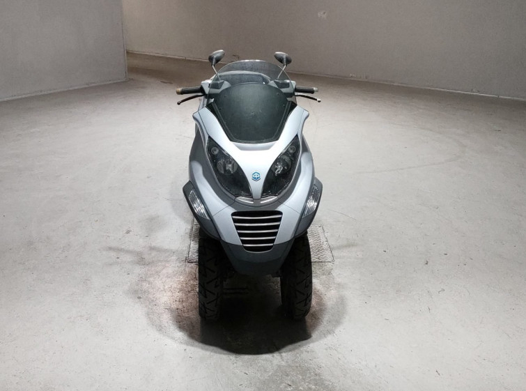 Мотоцикл Piaggio MP3 250RL з пробігом 16346 km