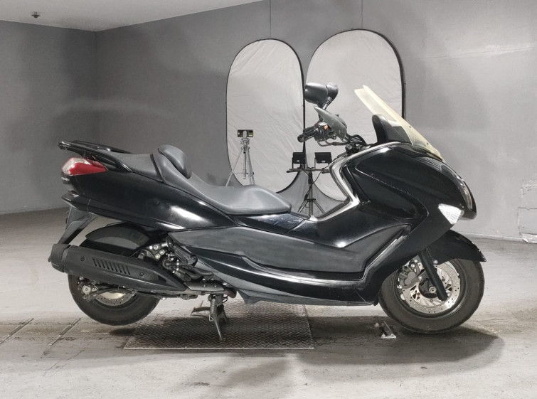 Мотоцикл Yamaha MAJESTY 250 с пробегом 75321 km