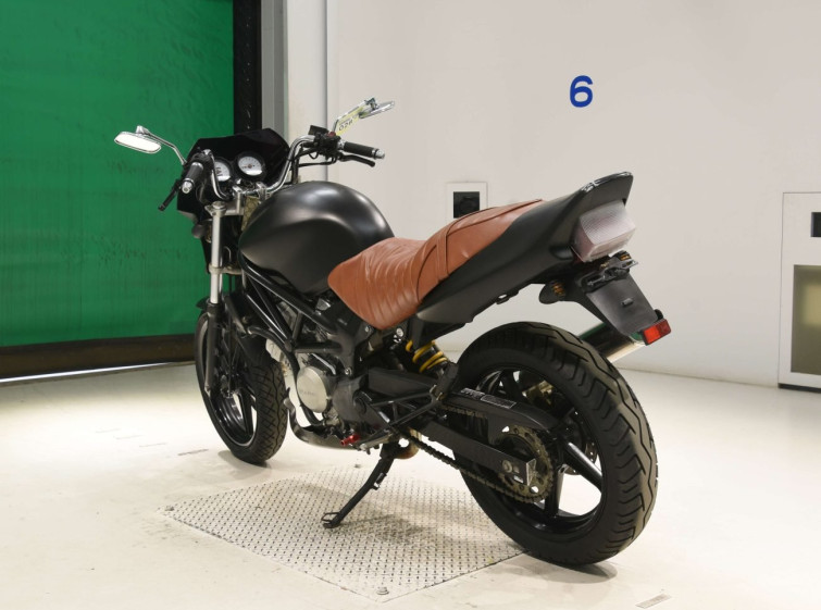 Мотоцикл Honda VTR250 з пробігом 24973 km