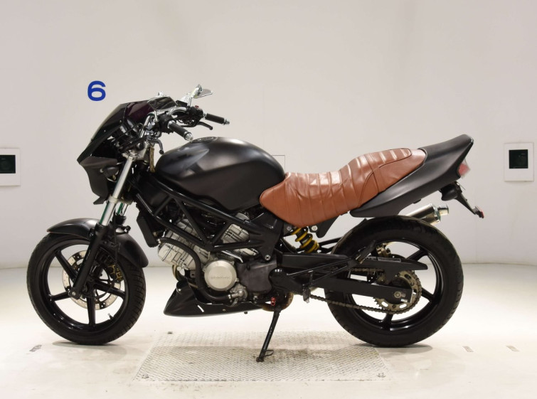 Мотоцикл Honda VTR250 з пробігом 24973 km