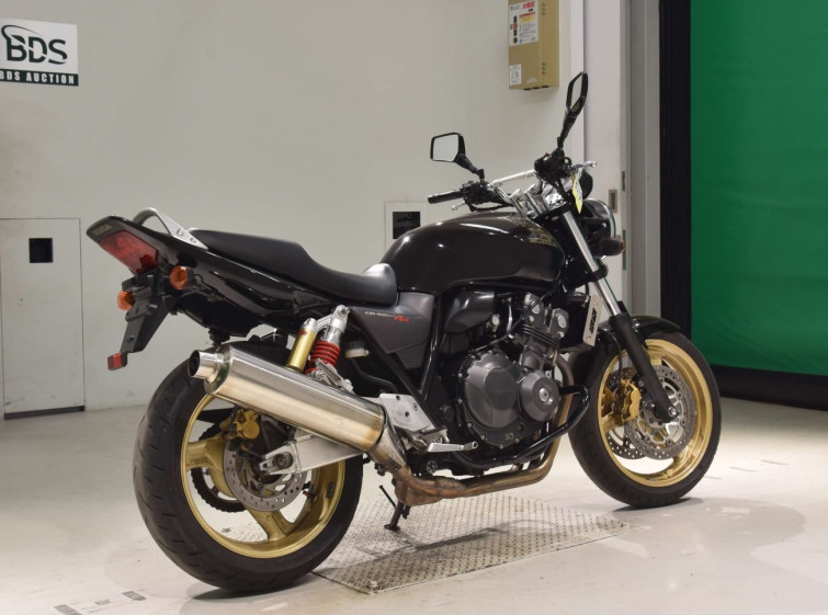 Мотоцикл Honda CB400SF