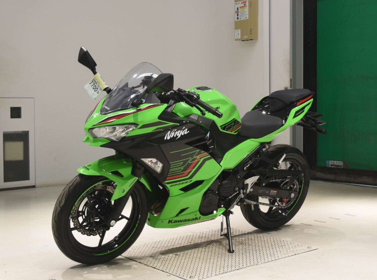 Мотоцикл Kawasaki NINJA250 с пробегом 8165 km