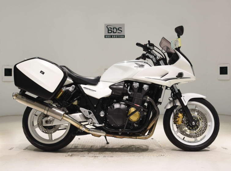 Мотоцикл Honda CB1300SF ST с пробегом 15992 km