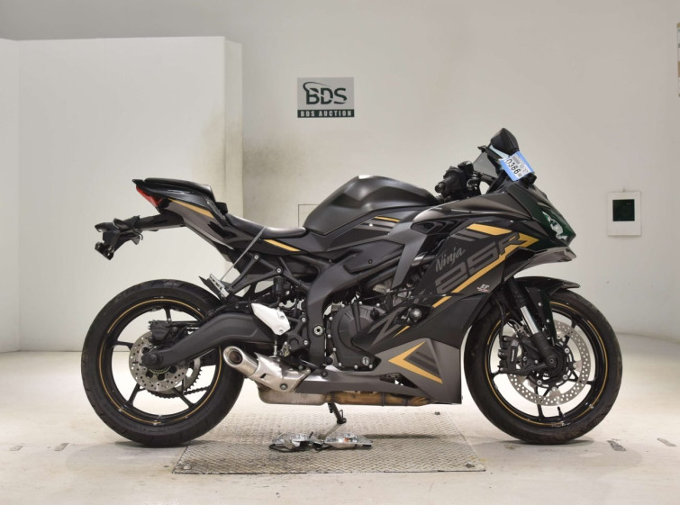 Мотоцикл Kawasaki NINJA ZX-25R с пробегом 8861 km