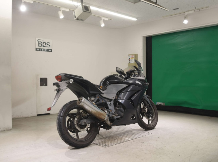 Мотоцикл Kawasaki NINJA250R з пробігом 98022 km