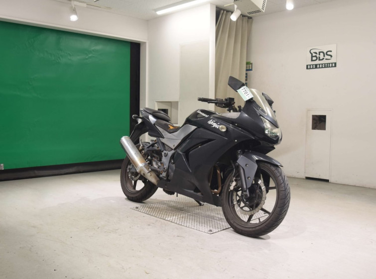 Мотоцикл Kawasaki NINJA250R з пробігом 98022 km