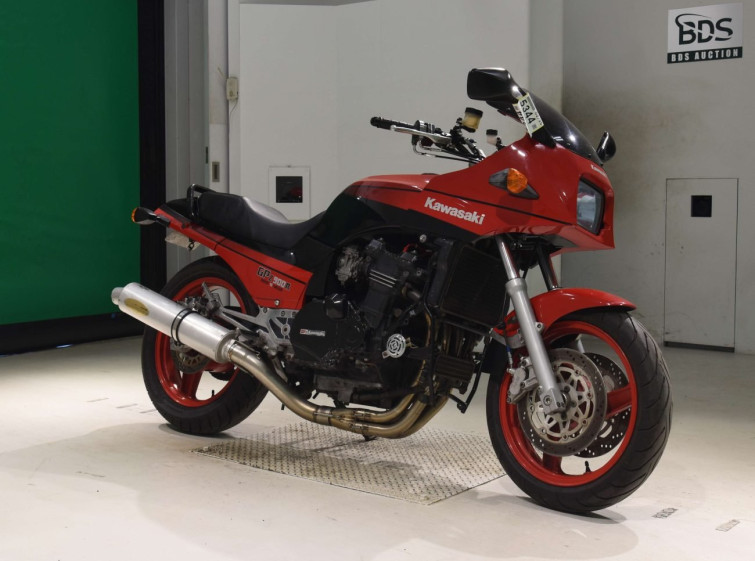 Мотоцикл Kawasaki GPZ900R с пробегом 32885 km