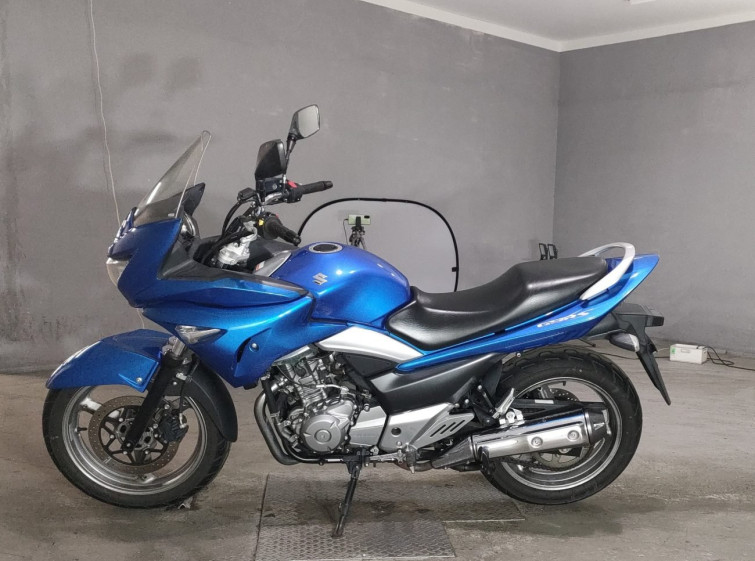 Мотоцикл Suzuki GSR250S с пробегом 12324 km