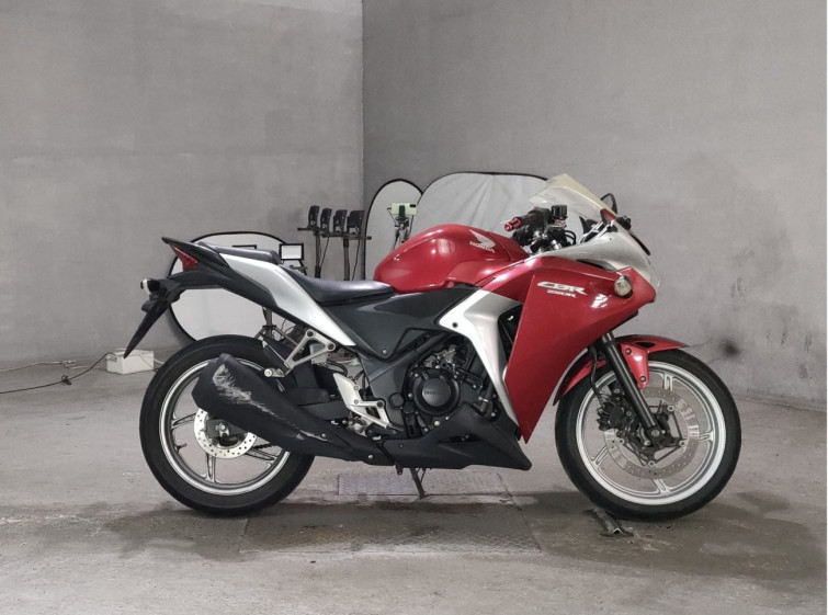 Мотоцикл Honda CBR250R