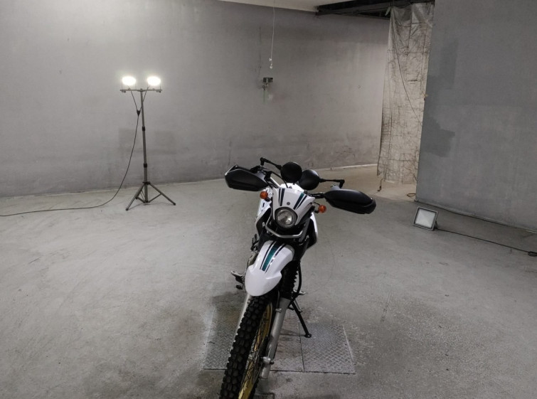 Мотоцикл Yamaha SEROW XT250