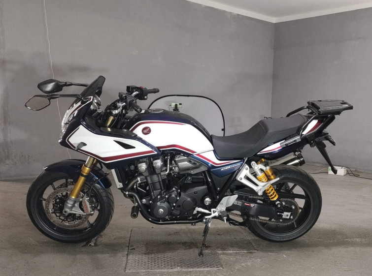 Мотоцикл Honda CB1300SF с пробегом 5372 km