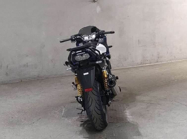 Мотоцикл Honda CB1300SF с пробегом 5372 km