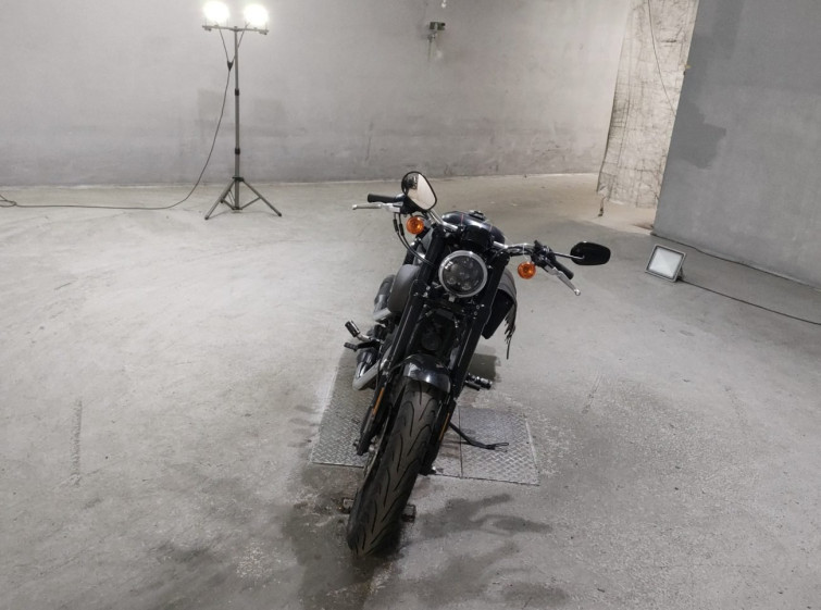 Мотоцикл HD ROADSTER XL1200CX с пробегом 16147 km