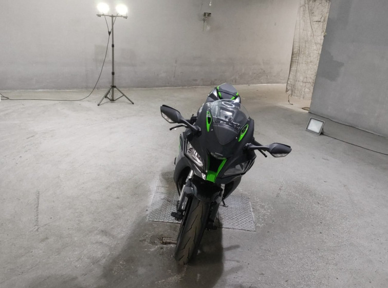 Мотоцикл Kawasaki NINJA ZX-10R з пробігом 9501 km